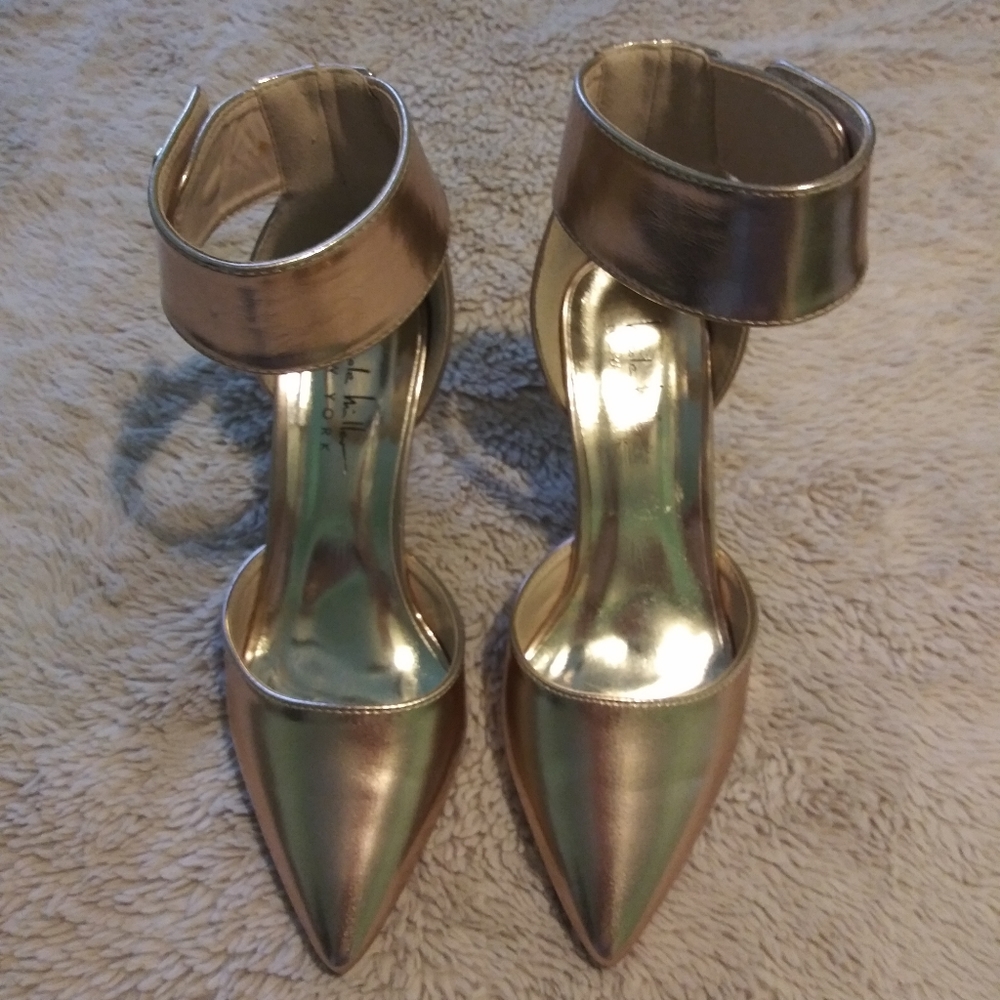 🆕Gold high heels